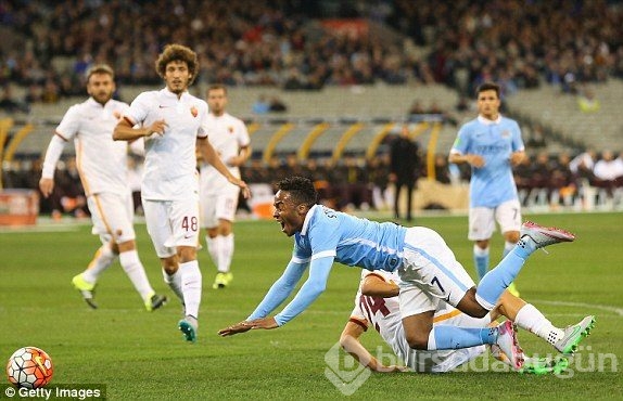 Enes Ünal'lı City Roma'yı penaltılarda yıktı!
