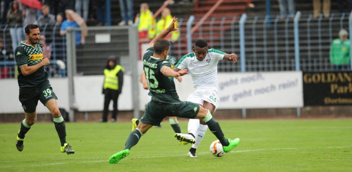 Bursaspor kaçtı,Mönchengladbach yakaladı!