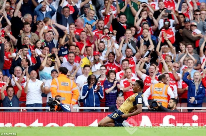 Arsenal Lyon'a acımadı!