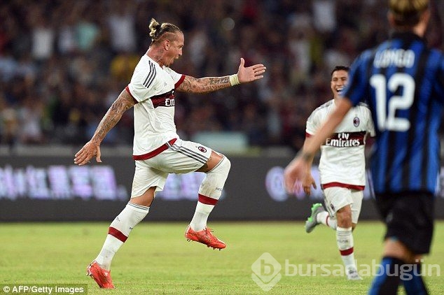 Milan,Inter'i Mexes'le yıktı!