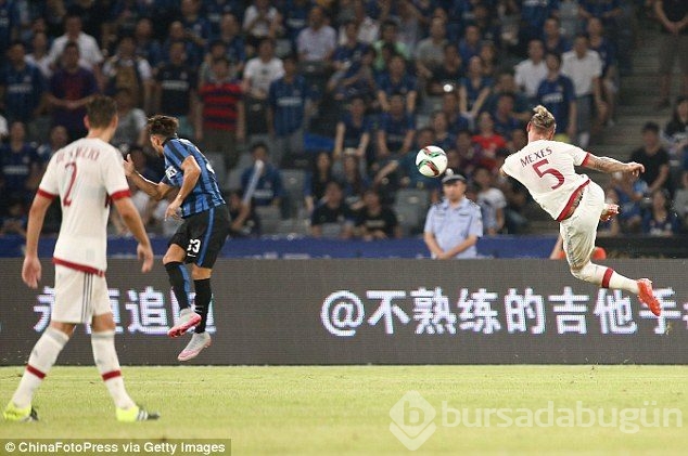 Milan,Inter'i Mexes'le yıktı!