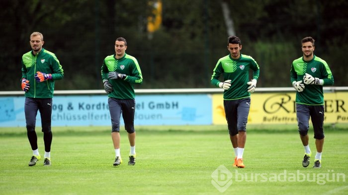 Bursaspor yağmur altında çalıştı