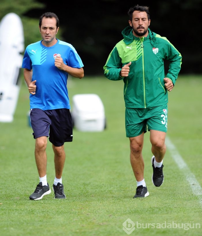 Bursaspor yağmur altında çalıştı