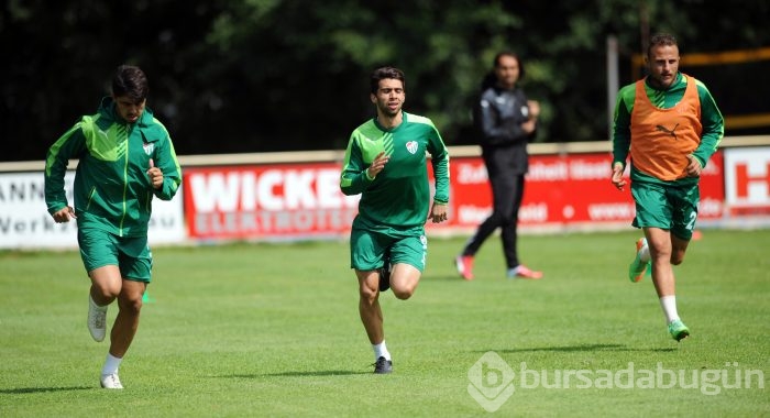 Bursaspor yağmur altında çalıştı
