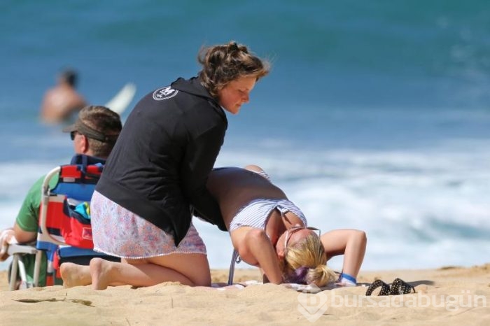 Brıtney Spears kumsalda yoga