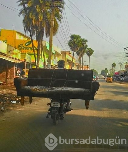 Yollarda Görüp Görülebilecek En Acayip manzaralar