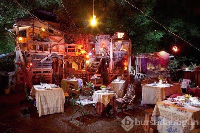 Hiç çingene restoranı gördünüz mü?