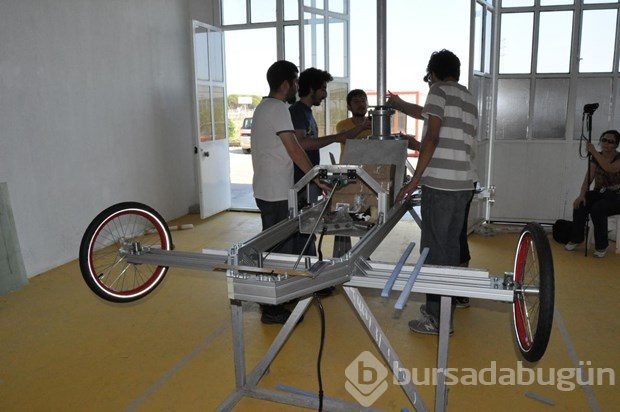 Rüzgar enerjili araçla Hollanda'da yarışacaklar
