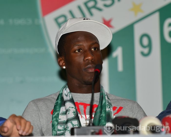 Luis Advincula resmen Bursaspor'da!