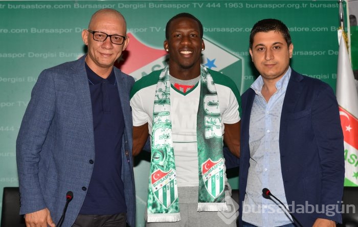 Luis Advincula resmen Bursaspor'da!