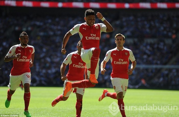 Arsenal kupayla başladı!