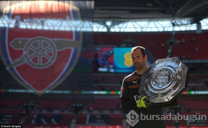 Arsenal kupayla başladı!