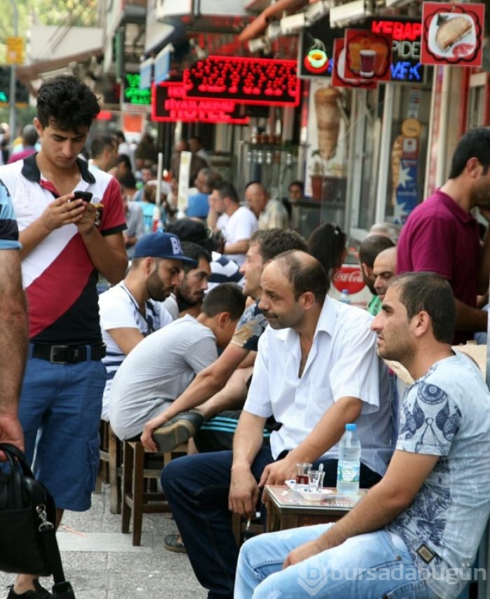 İzmir'e Suriyeli sığınmacıların akını