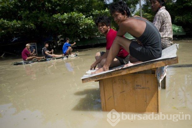 Myanmar'ı sel vurdu