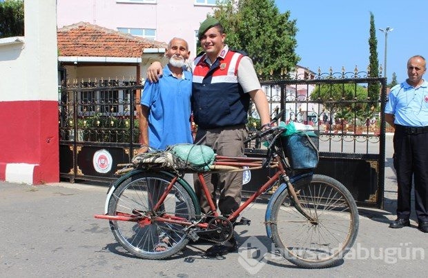 Askerdeki torununu görebilmek için bisikletle bin 100 km yol yaptı