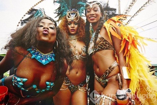 Rihanna yine coştu