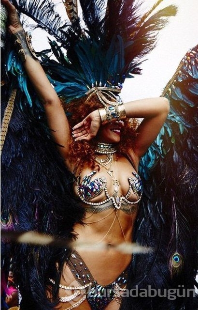 Rihanna yine coştu