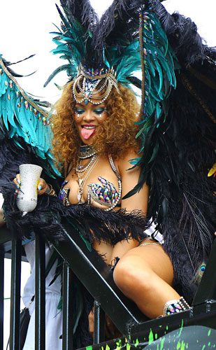 Rihanna yine coştu