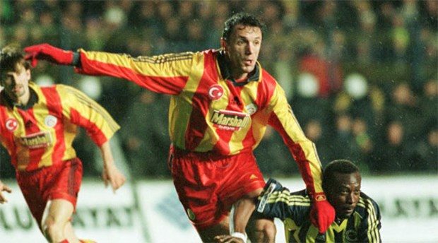 UEFA Türkiye'de oynamış en iyi yabancıları belirledi