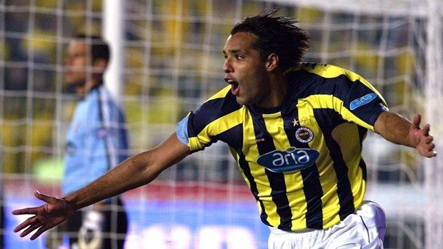 UEFA Türkiye'de oynamış en iyi yabancıları belirledi