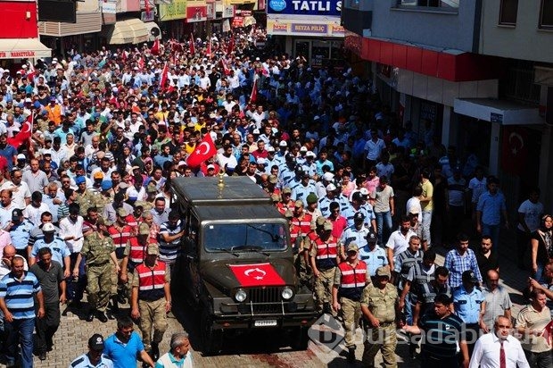 Şehit askerler son yolculuklarına uğurlandı
