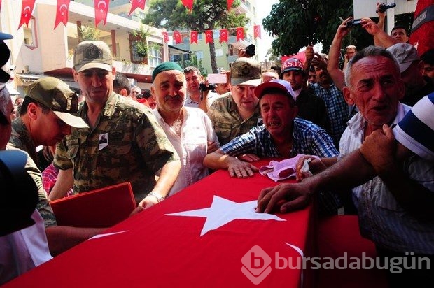 Şehit askerler son yolculuklarına uğurlandı