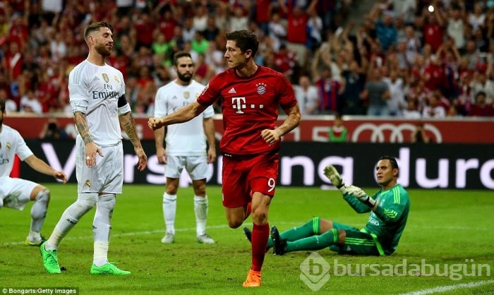 Bayern Münih'i Lewandowski sırtladı!