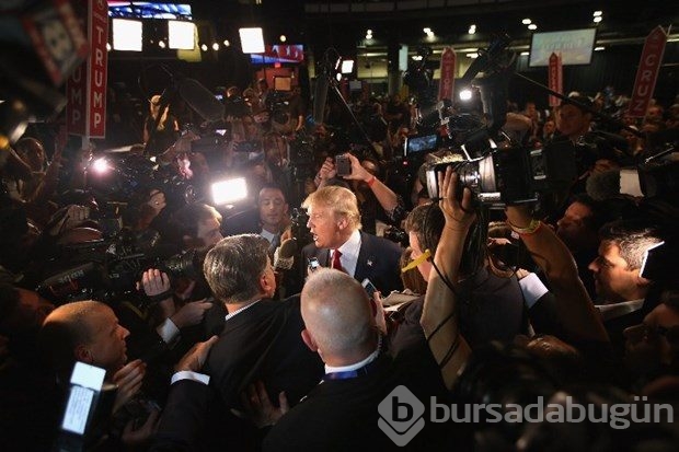 Televizyondaki düelloya Donald Trump damga vurdu