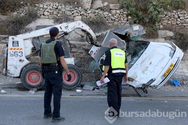 Aracını İsrail askerlerinin üzerine sürdü