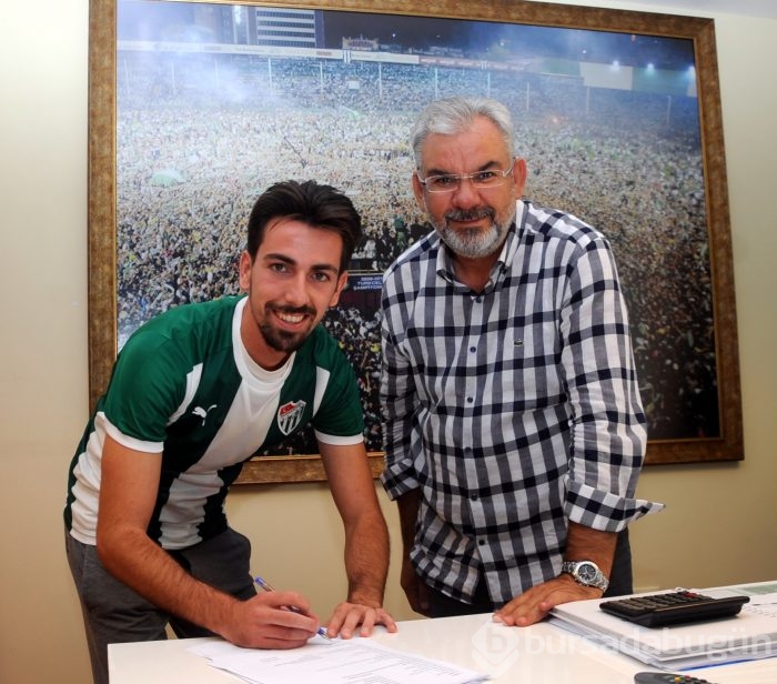 Isaac Cuenca'dan Bursaspor'a 3 yıllık imza!