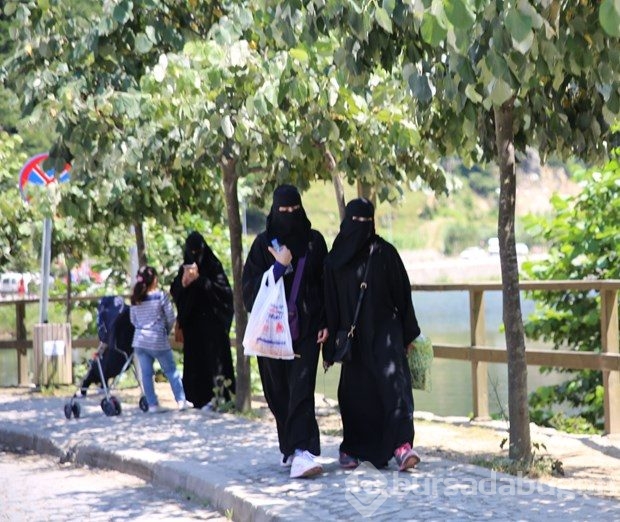 Yılda 2 milyon kişinin ziyaret ettiği göl