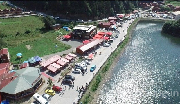 Yılda 2 milyon kişinin ziyaret ettiği göl
