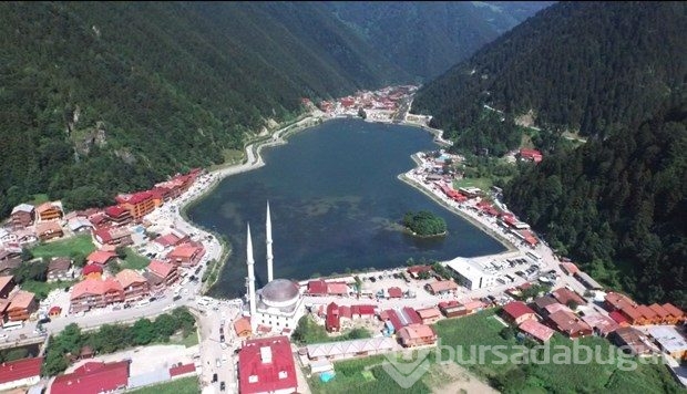 Yılda 2 milyon kişinin ziyaret ettiği göl