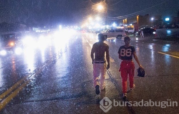 ABD'nin Ferguson kasabasında polisle çatışma