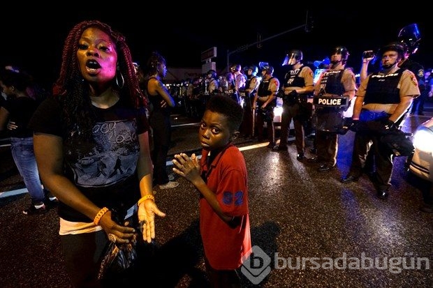 ABD'nin Ferguson kasabasında polisle çatışma
