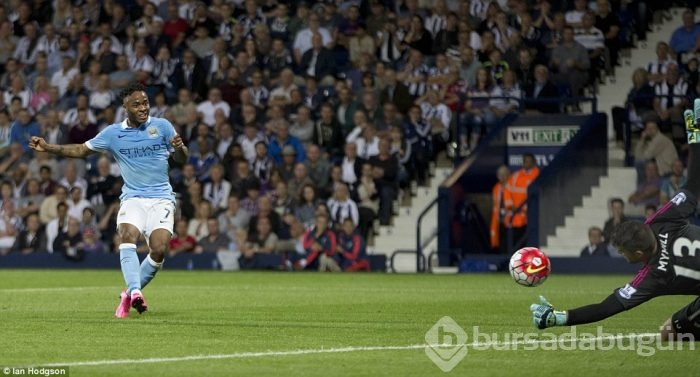 Manchester City'i Yaya Toure sırtladı!