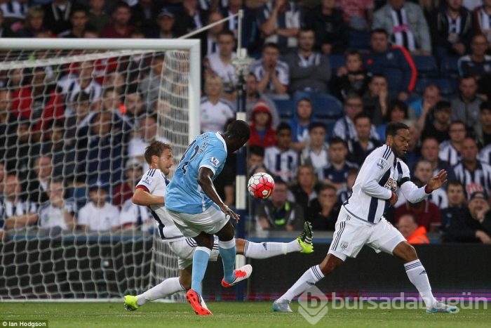 Manchester City'i Yaya Toure sırtladı!