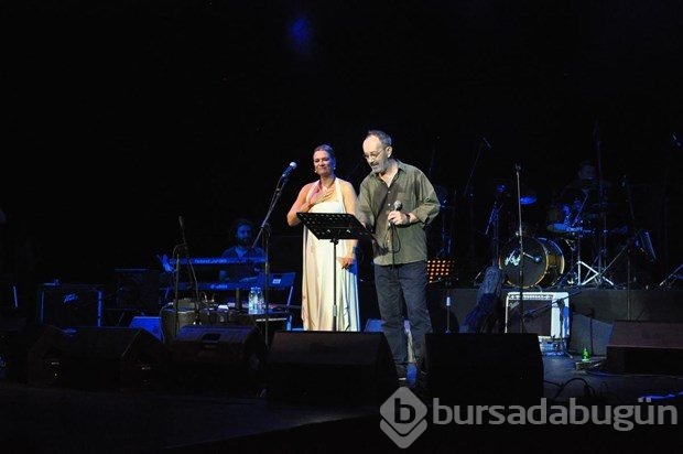 Ortaçgil, Tezer ve Arkan aynı sahnede1