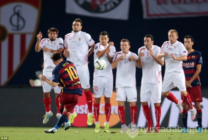 Gol düellosunu Barcelona kazandı