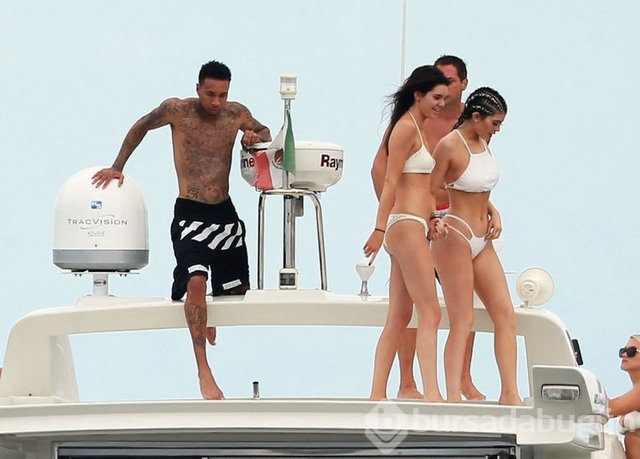 Kendal-Kylie Jenner kardeşler tatilde