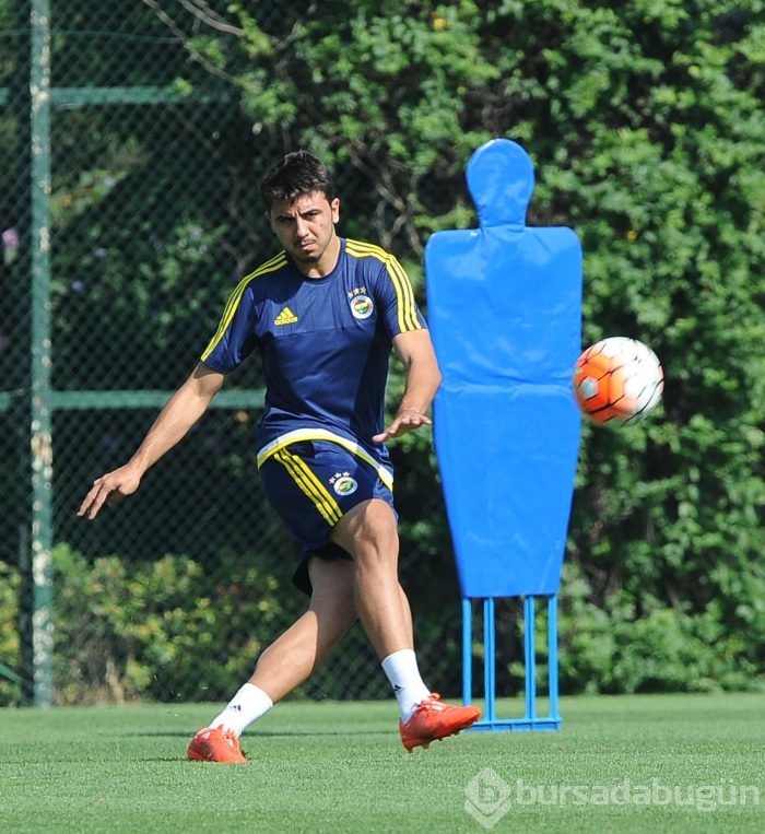 Ozan Tufan Fenerbahçe'de ilk antrenmanına çıktı