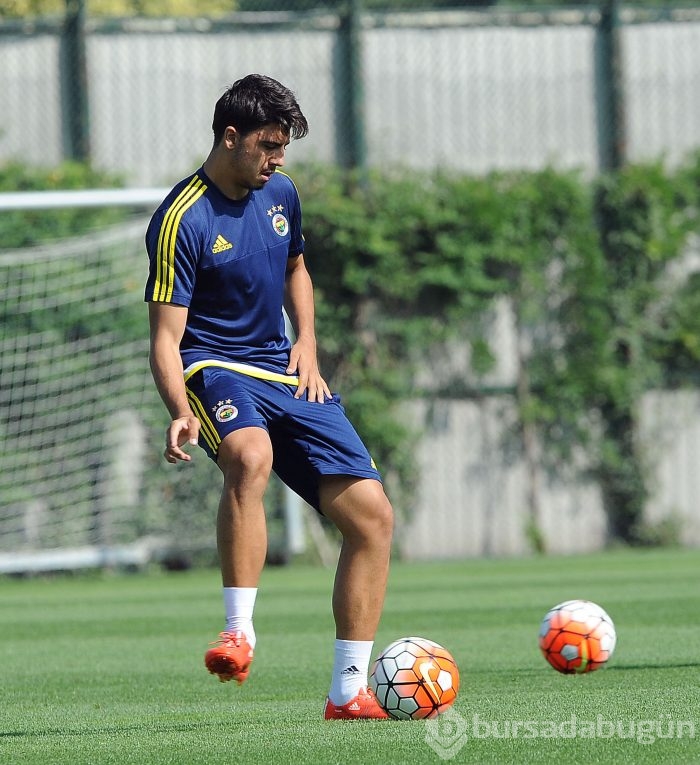 Ozan Tufan Fenerbahçe'de ilk antrenmanına çıktı