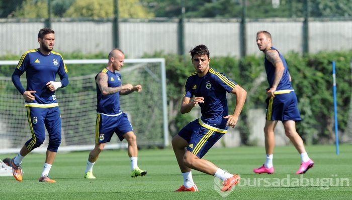 Ozan Tufan Fenerbahçe'de ilk antrenmanına çıktı