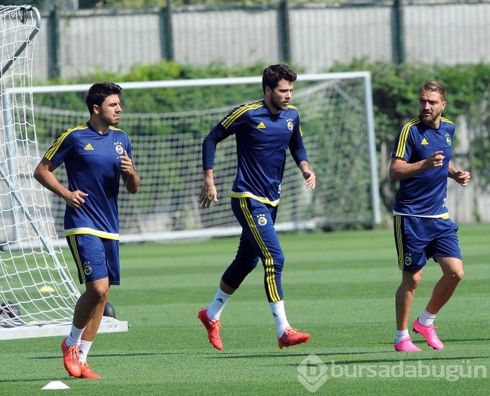 Ozan Tufan Fenerbahçe'de ilk antrenmanına çıktı