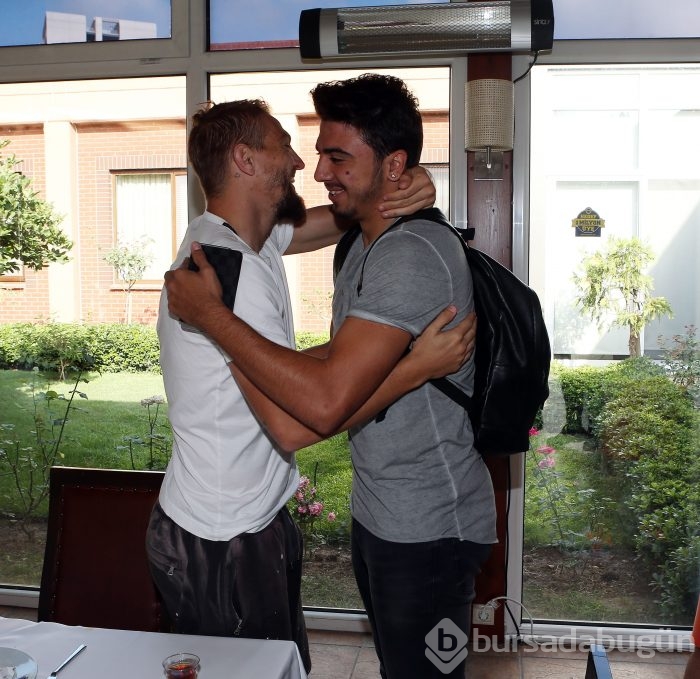 Ozan Tufan Fenerbahçe'de ilk antrenmanına çıktı