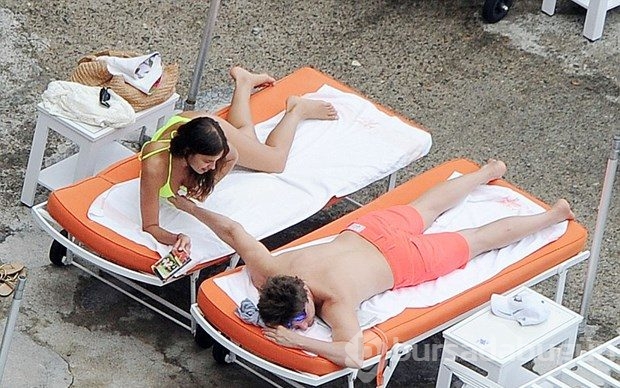 Bradley Cooper ve Irina Shayk rüya tatile devam ediyor