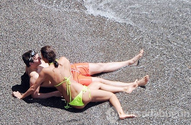Bradley Cooper ve Irina Shayk rüya tatile devam ediyor