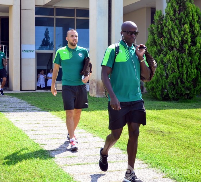 Bursaspor Trabzon'a gitti