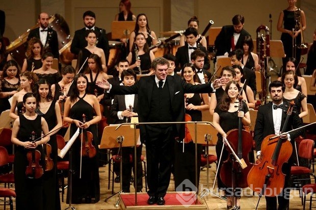 Türkiye Gençlik Filarmoni Orkestrası Berlin'de konser verdi