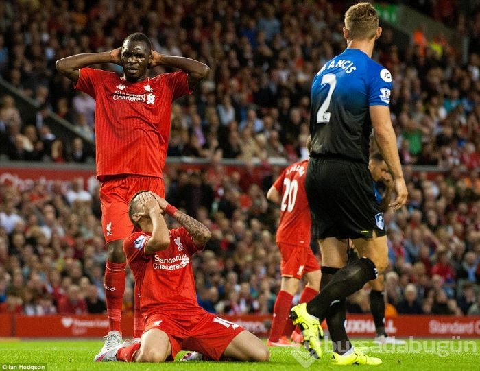 Liverpool'u Benteke sırtladı!